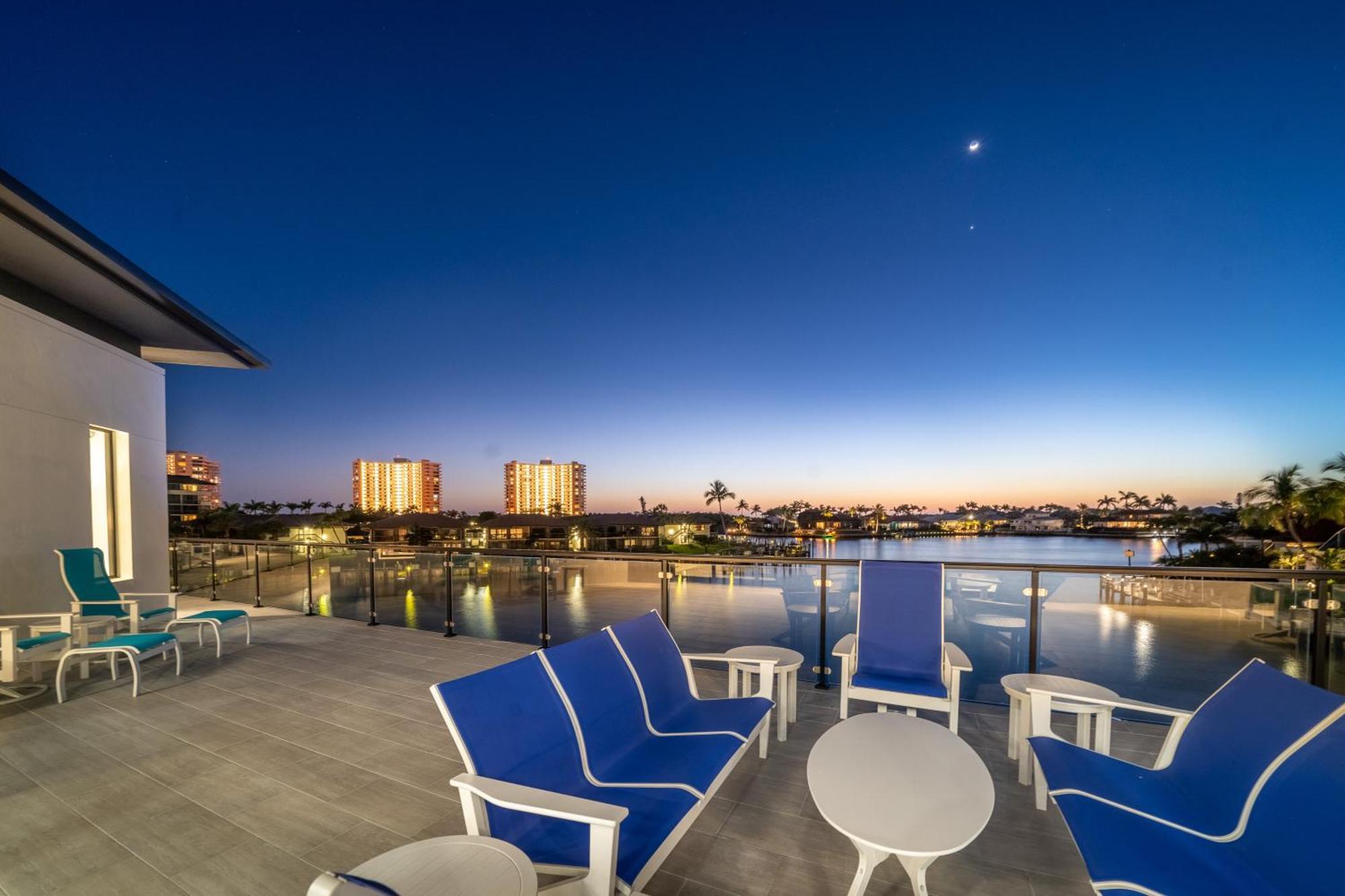 Luxe Home With Heated Infinity Pool On Marco Island! Exterior photo