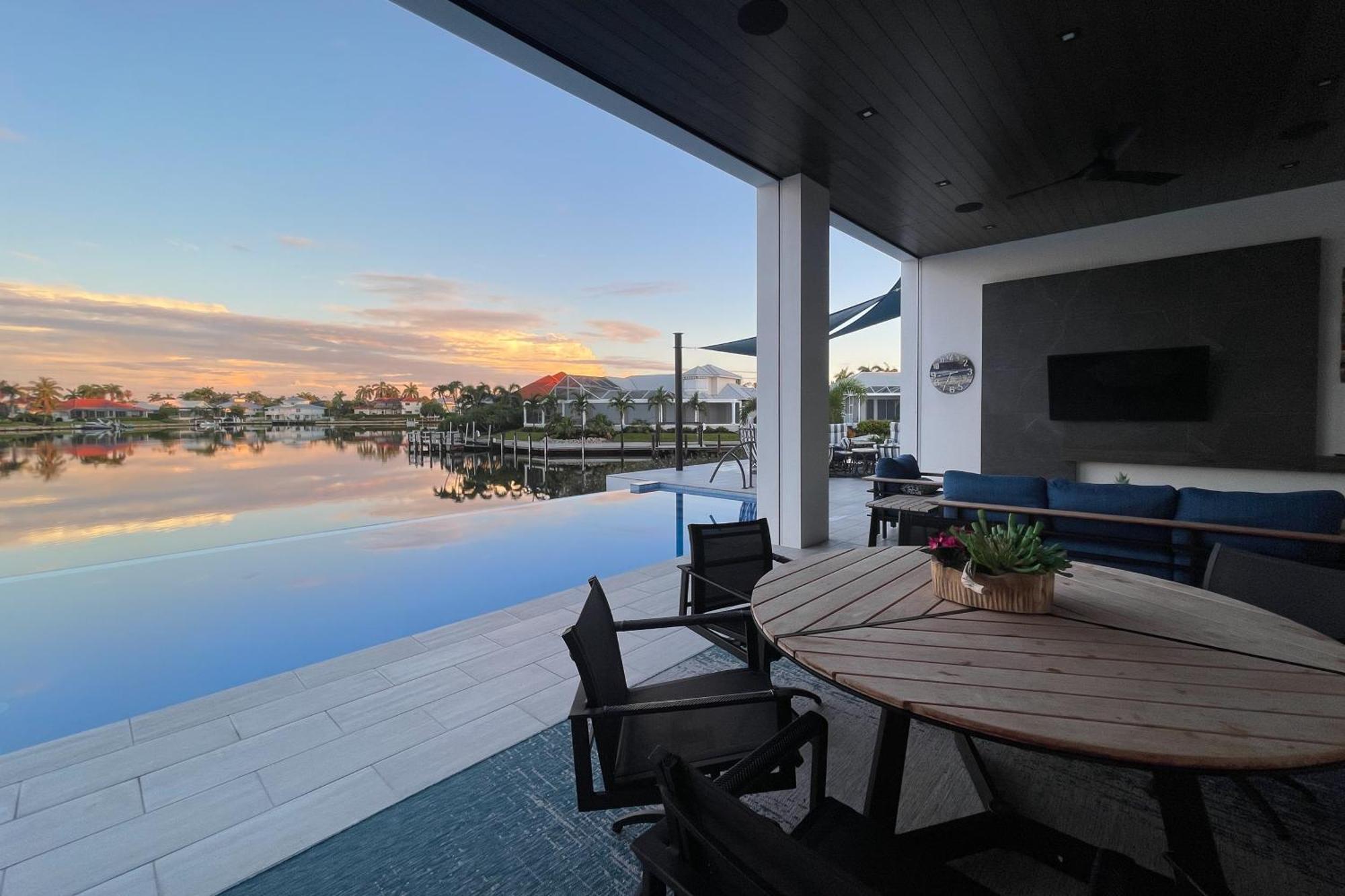 Luxe Home With Heated Infinity Pool On Marco Island! Exterior photo