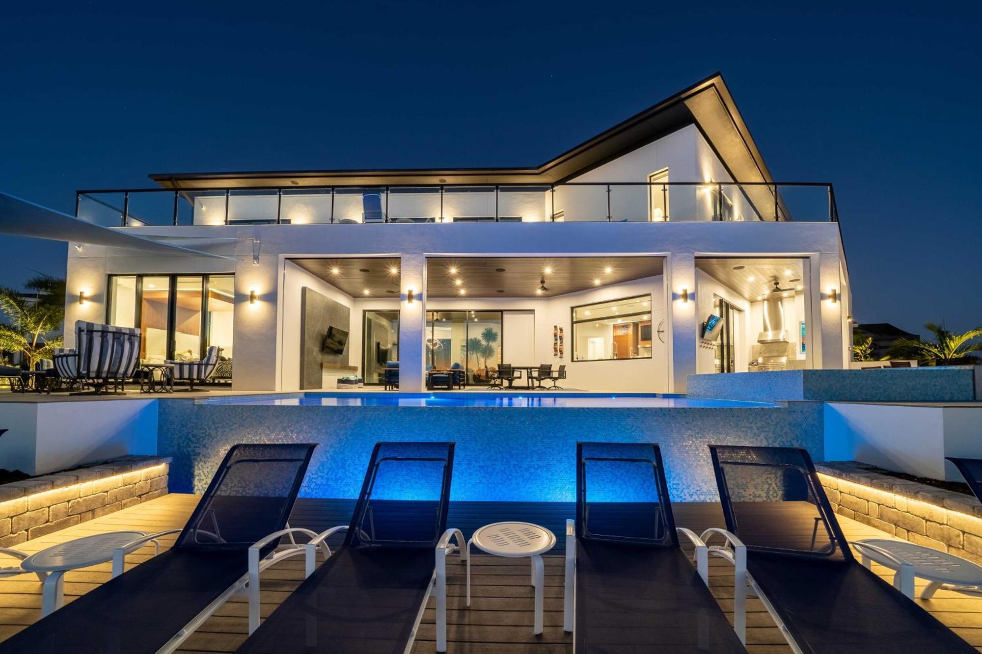 Luxe Home With Heated Infinity Pool On Marco Island! Exterior photo